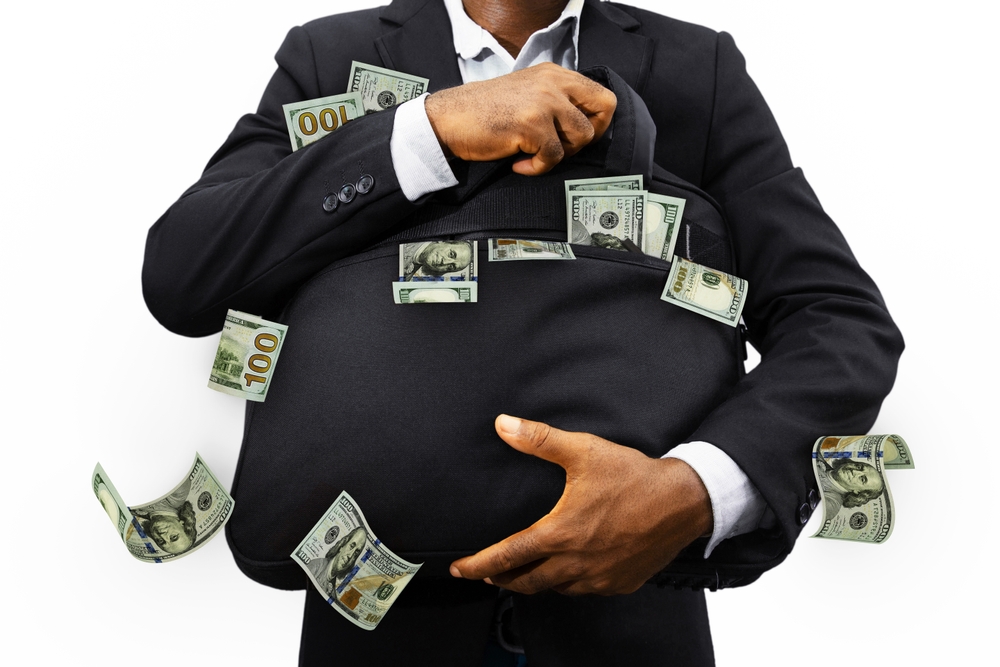 Investment Banking Analyst Compensation Report: 2025 Market Analysis